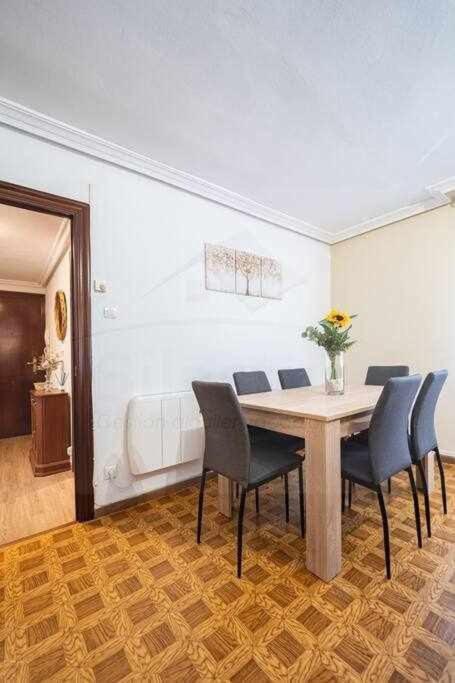 Apartmán El Llar Del Gueelu Gijón Exteriér fotografie